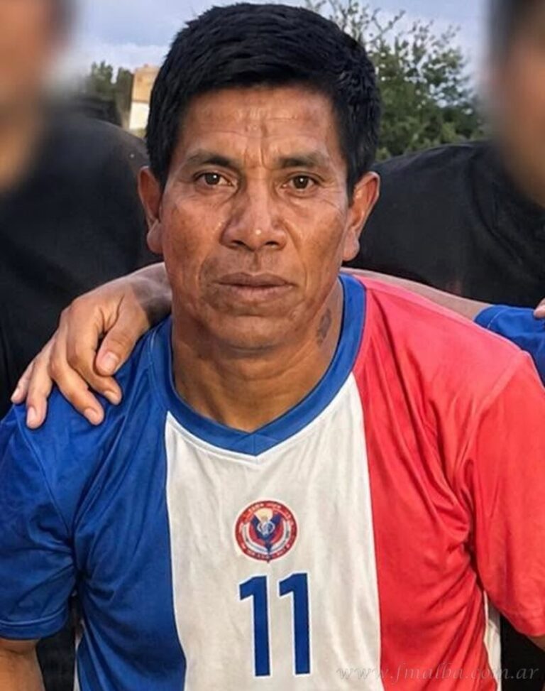 Tragedia en la cancha: falleció un jugador de la Liga de Veteranos durante un partido. Deportes26 Tartagal Jugador Fall 768x973