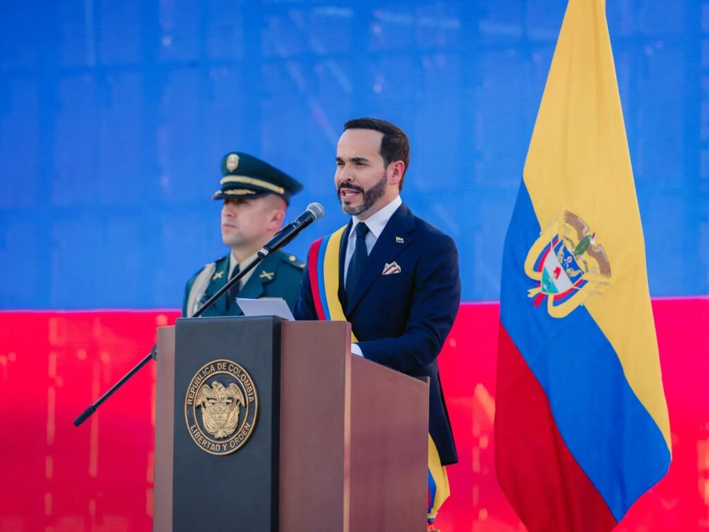 Colombia inicia nueva gestión con promesa de «recuperación del orden» frente al crimen organizado