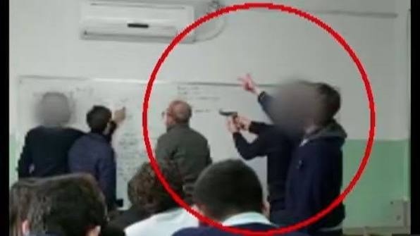Grave incidente en Salvador Mazza: Menor ingresó armado a escuela y encendió alarmas en la comunidad Images 24