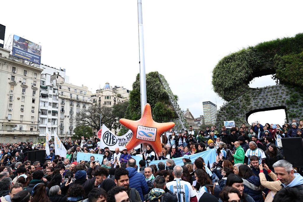 marcha al obelisco ciencia