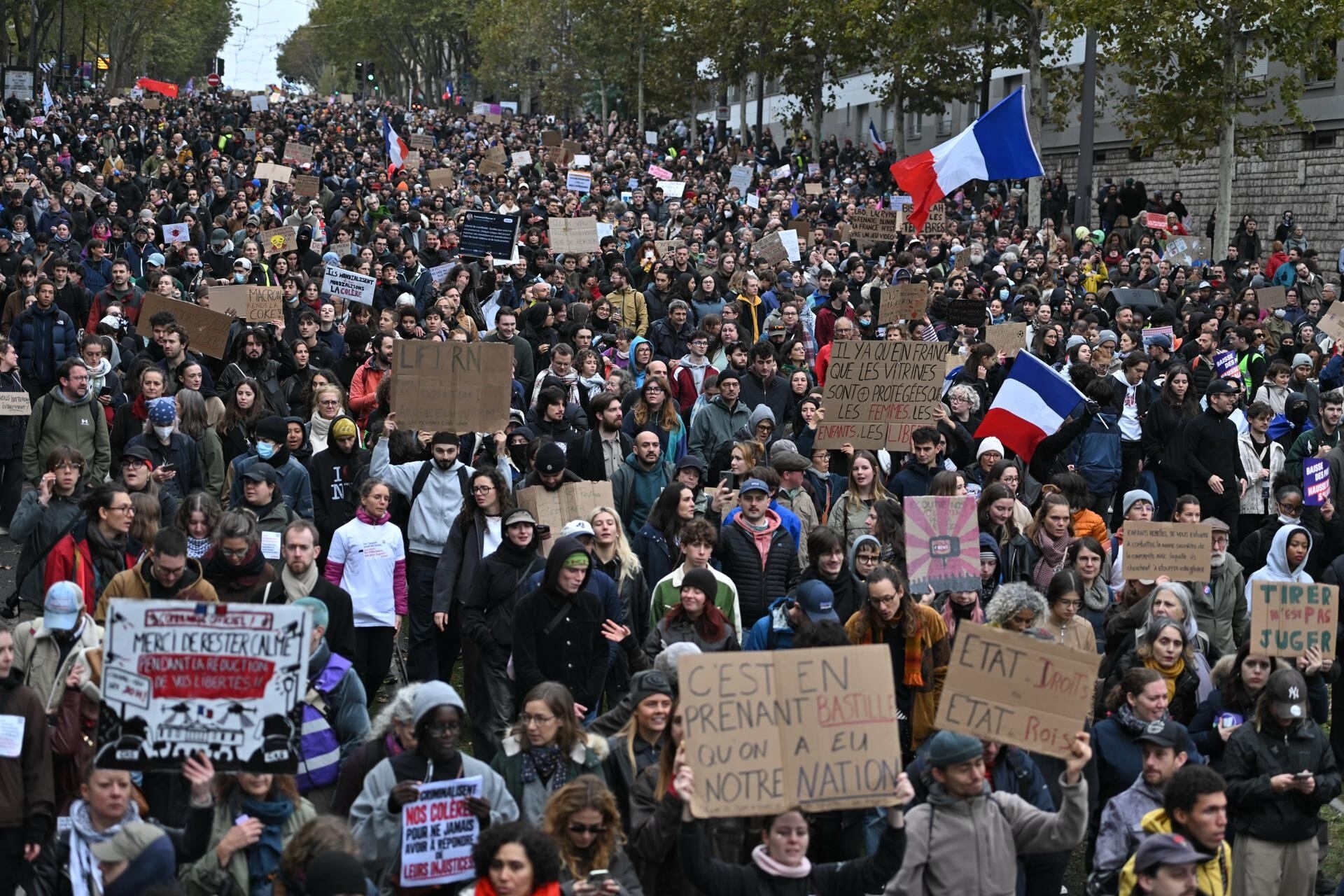 francia sale a las calles